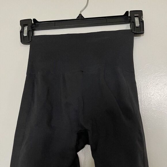 LULULEMON black charcoal seamless high rise workout leggings size 2 - Picture 2 of 7
